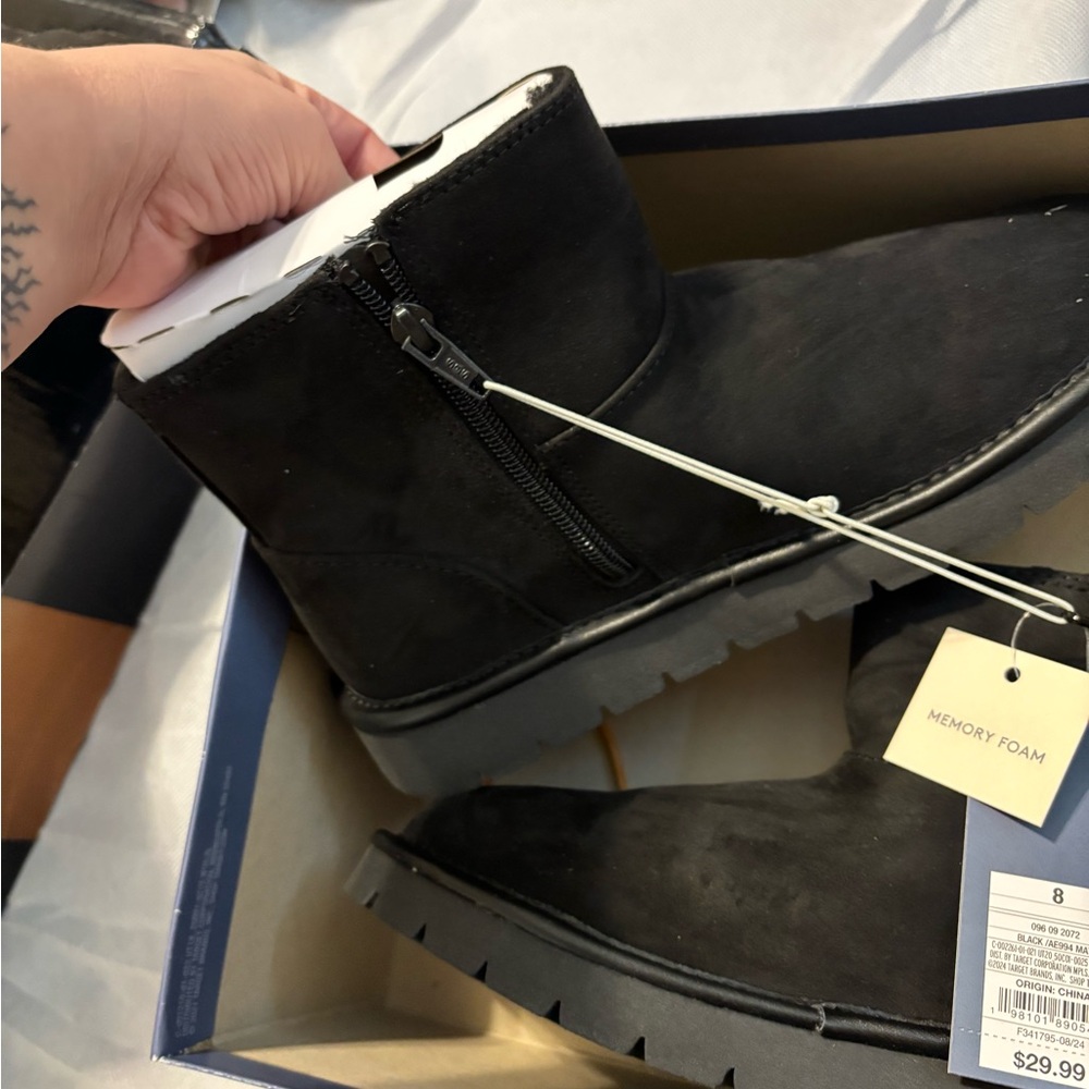 Universal Thread Black Memory Foam Boots NWT - image 4